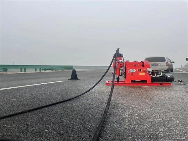 五华马路路基路面开裂下沉注浆加固灌浆